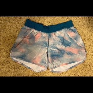 Selling daughters Ivivva that she has outgrown.